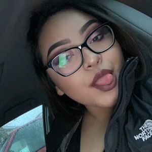 Meet your Posher, Karla